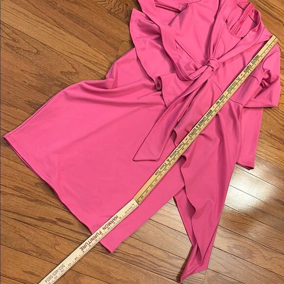 Elegant Pink Long-Sleeve Dress - Picture 9 of 9